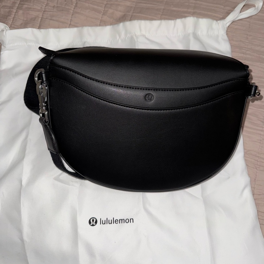 lululemon athletica Black Crossbody Bag with Silver Accents - Picture 2 of 3